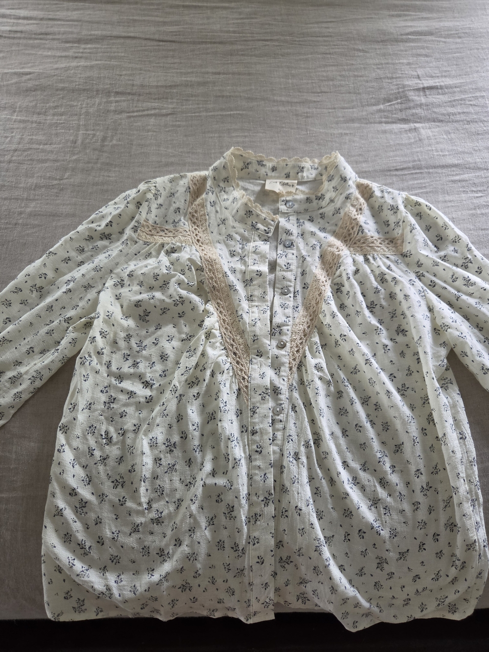 Women's Floral Lace-Trim Button Front Blouse - White with Blue Print